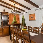 Jakov *