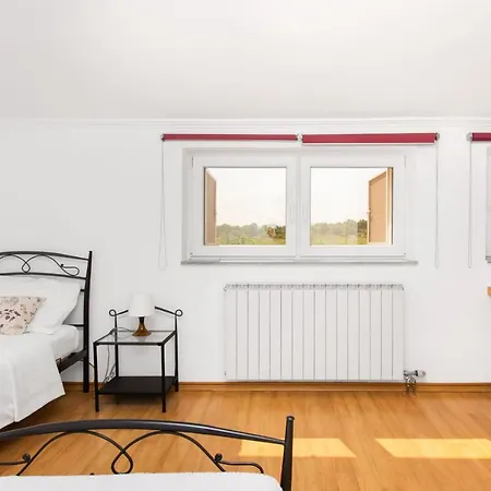 Jakov Дубрава