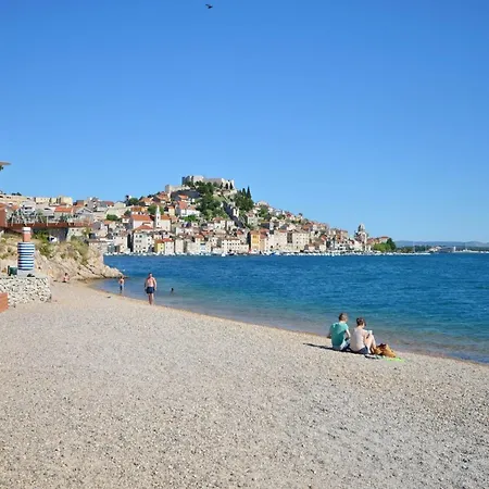 Jakov *