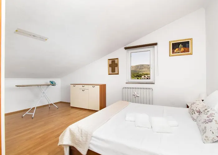 Villa Jakov Dubrava (Sibenik-Knin)