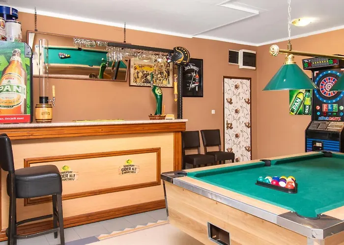 Jakov * Dubrava (Sibenik-Knin)