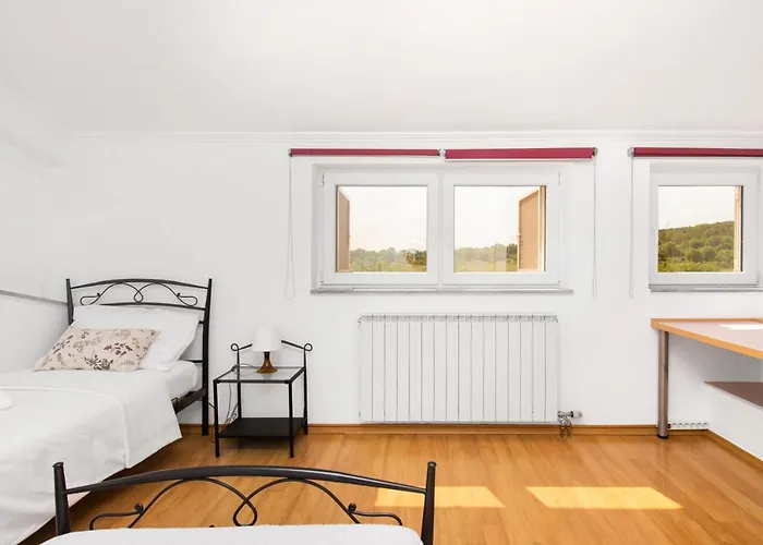 Jakov Dubrava (Sibenik-Knin)