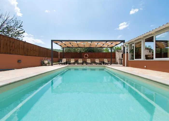 Jakov * Dubrava (Sibenik-Knin)